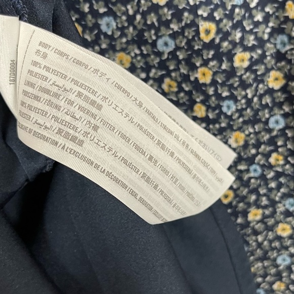 Abercrombie & Fitch Dress Lined Lightweight V‎ Neckline Ditzy Floral All Over - Picture 12 of 12